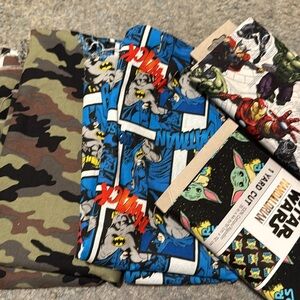 4 fabric pieces , approximately 1 yard each